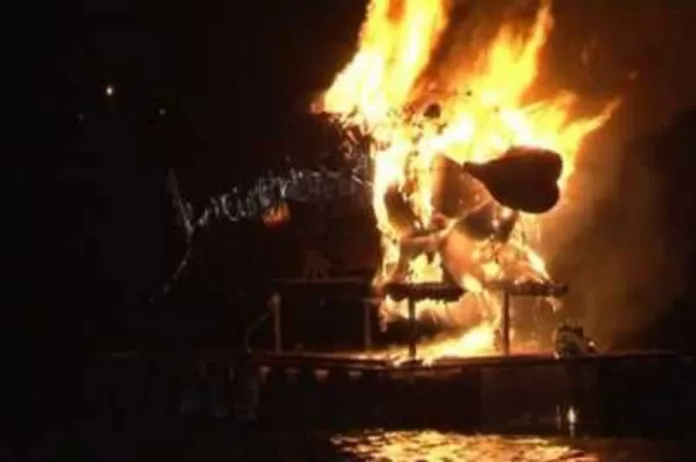 Video Alta Calidad Quema de la Sardina 2011 en Las Palmas de Gran Canaria