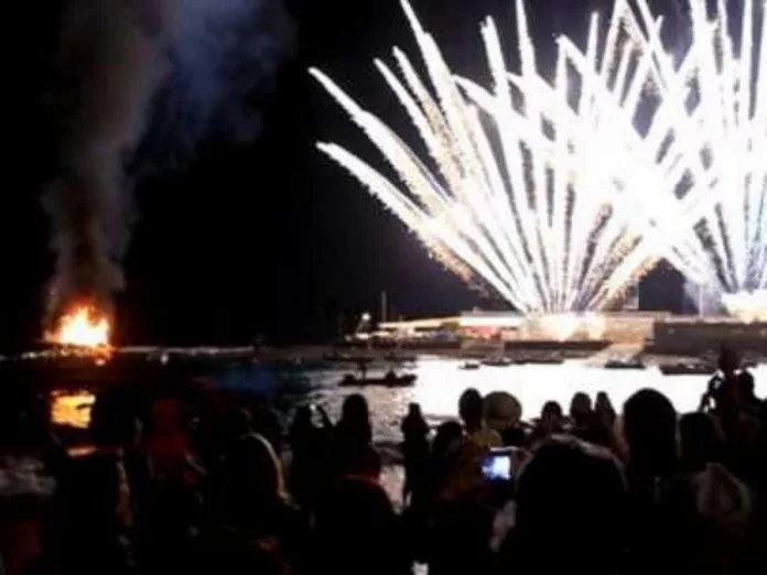 Fotos y Video Entierro de la Sardina 2011 de Las Palmas y Fuegos Artificiales