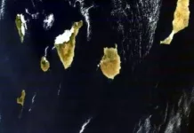 La erupción volcánica de El Hierro, a vista de foto satélite, Islas Canarias
