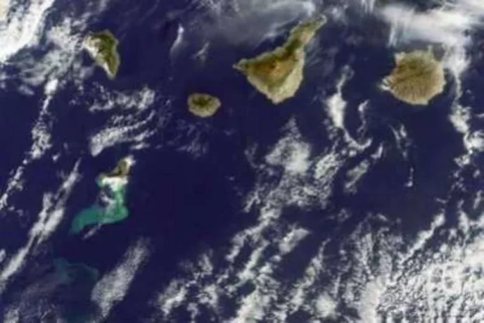 El volcán de El Hierro, imagen de la semana desde el espacio para la ESA 18 noviembre 2011