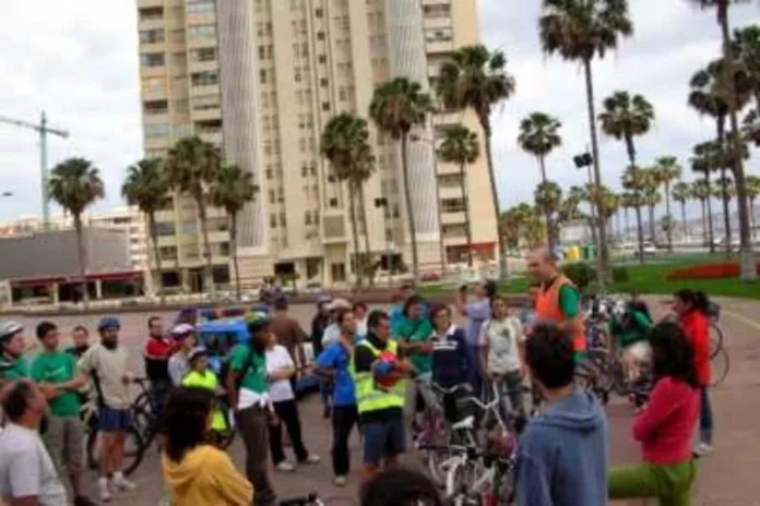La fiesta de la bicicleta en Las Palmas de Gran Canaria recorta su ruta a la Fuente Luminosa