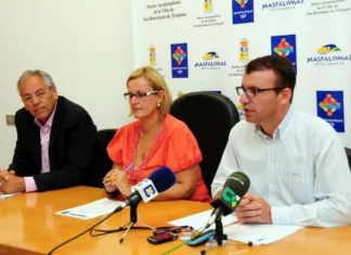 Planeta Maspalomas, alegoría del carnaval de San Bartolomé de Tirajana 2012 (Gran Canaria) Planeta Maspalomas, alegoría del carnaval de San Bartolomé de Tirajana 2012 (Gran Canaria)