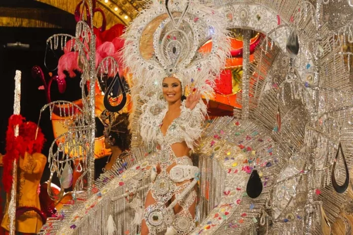 Giovanna Lee, Reina del Carnaval del Gran Baile de Máscaras