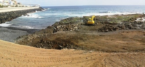 Se inician las obras de las nuevas piscinas en la Playa de la Laja