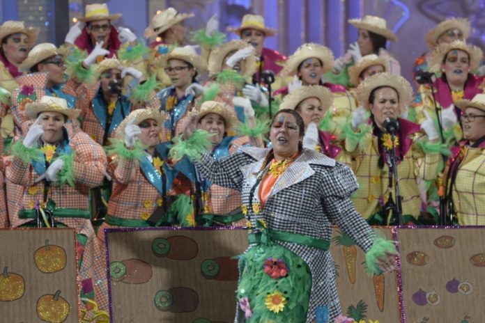 La Murga Crazy Trotas, premio a Mejor Vestuario del Carnaval 2016