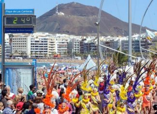 Carnaval al Sol 2019 Playa de Las Canteras en Las Palmas de Gran Canaria
